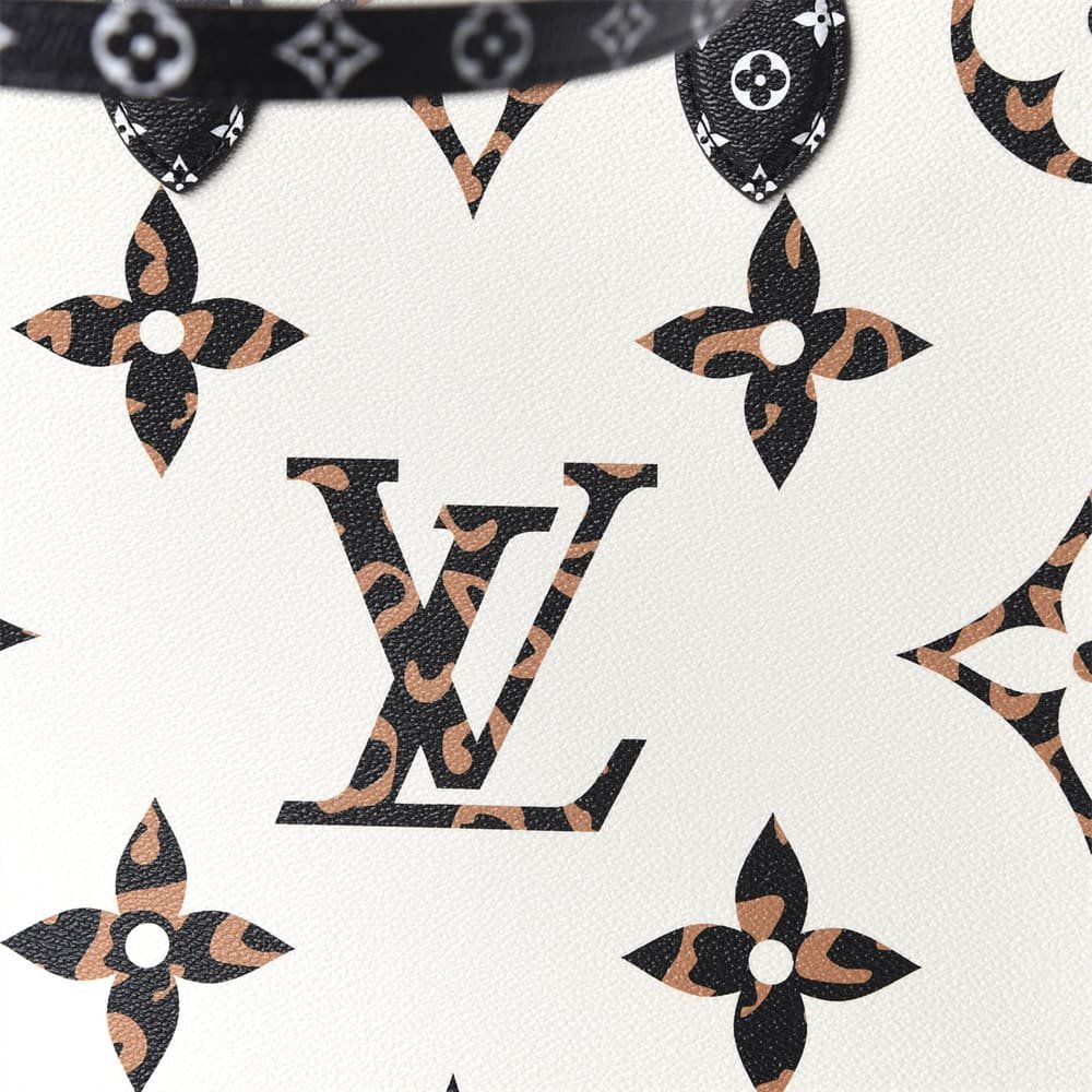 Louis Vuitton Monogram Giant Jungle Onthego GM Ivory