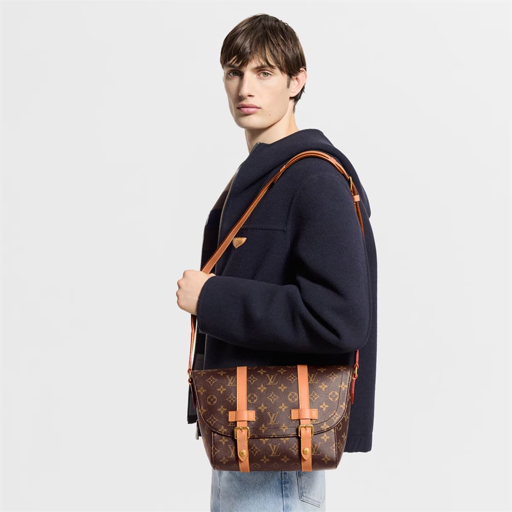 Louis Vuitton M28115 Christopher Messenger