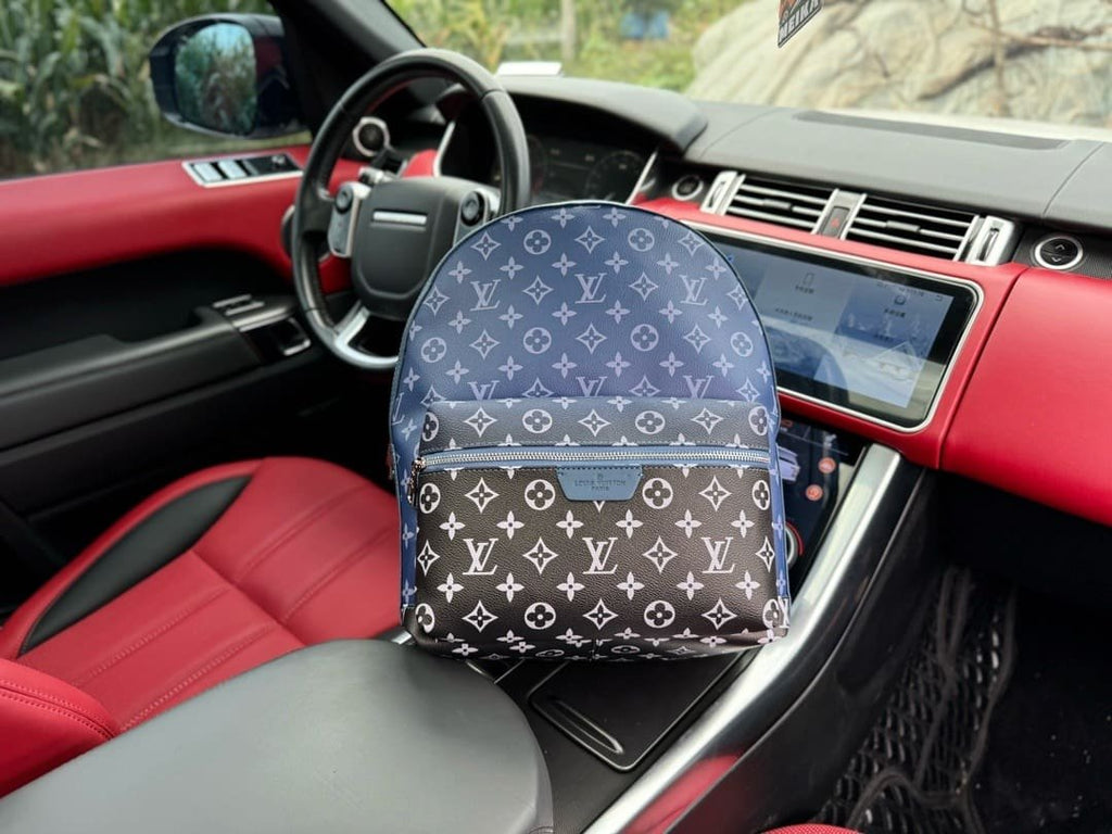Louis Vuitton M11590 Discovery Backpack PM