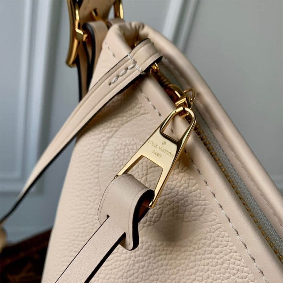 Louis VuittonM46293 CarryAll PM