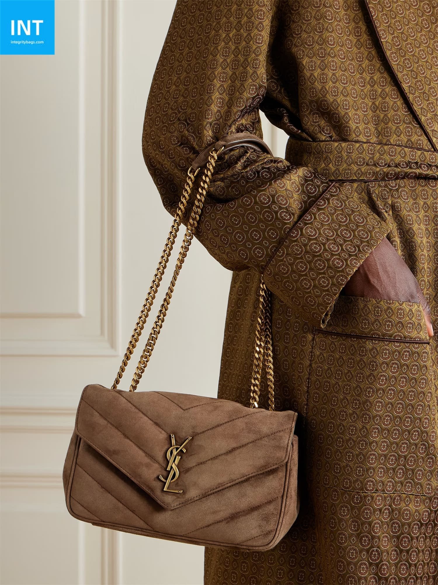 SAINT LAURENT Loulou quilted suede shoulder bag