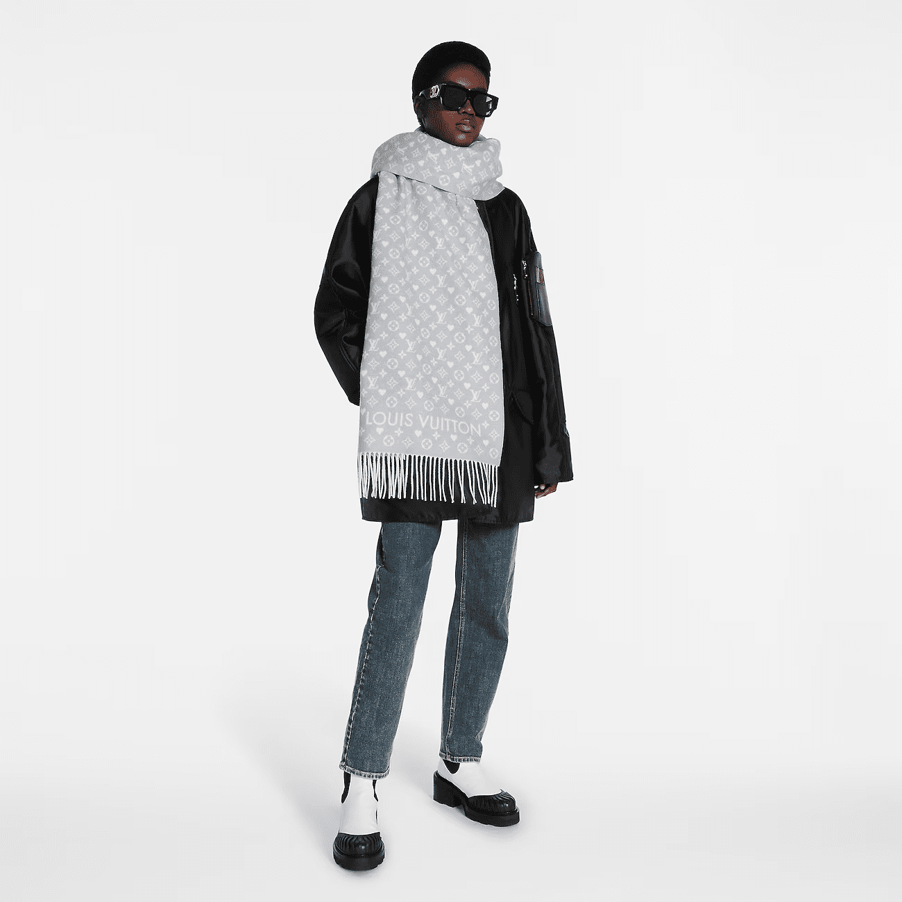 Louis Vuitton M77641 GAME ON scarf