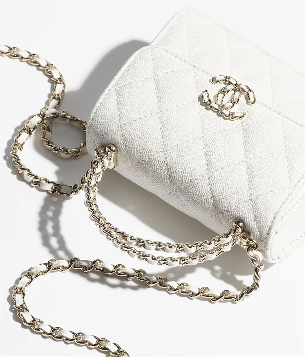Chanel Clutch with chain