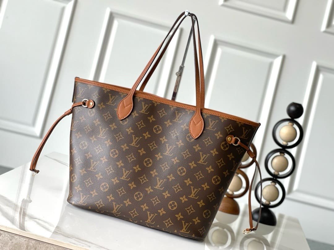 Louis Vuitton M12061 Neverfull Inside Out MM