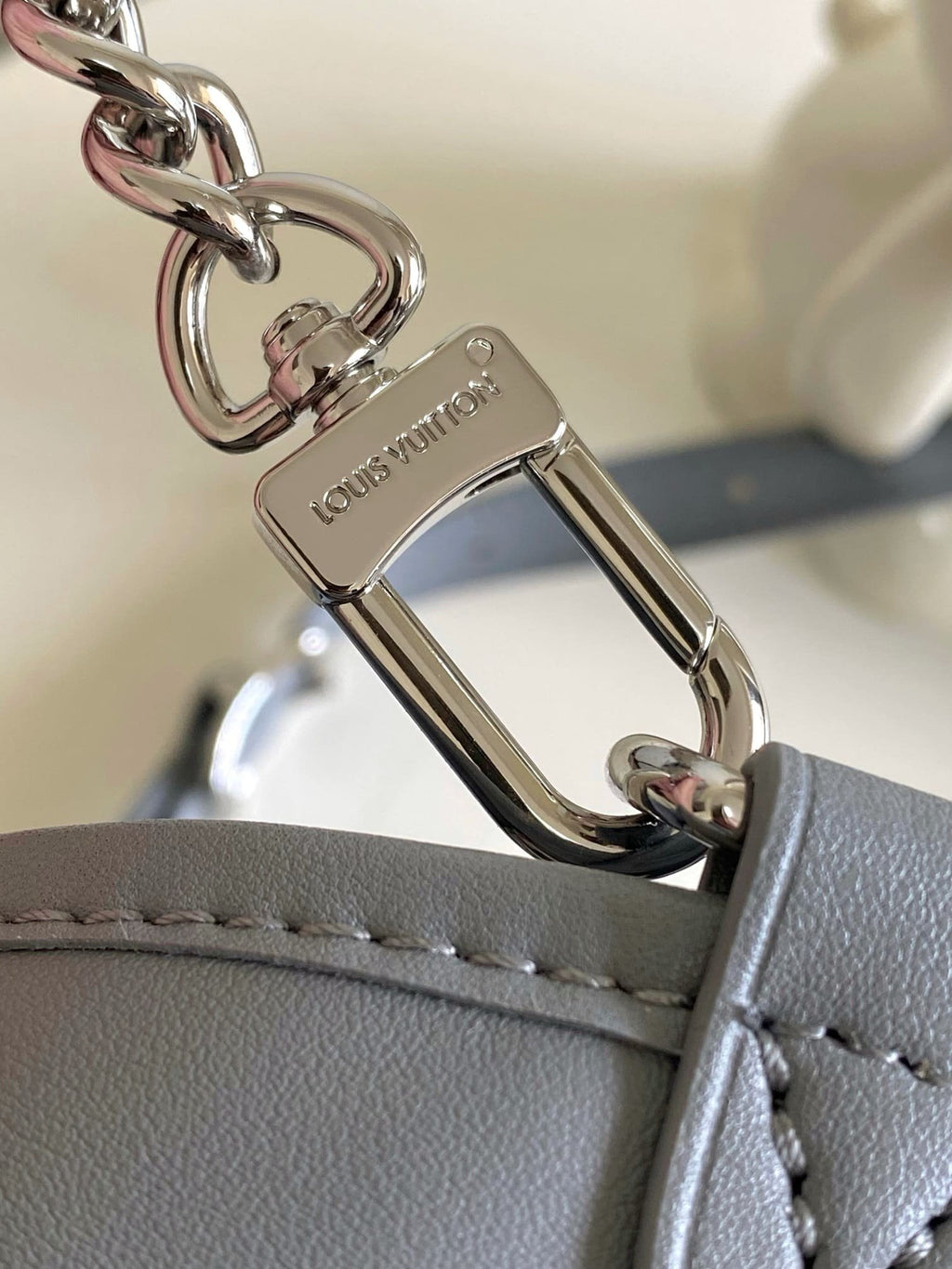 Louis Vuitton M12579 CarryAll Cargo PM