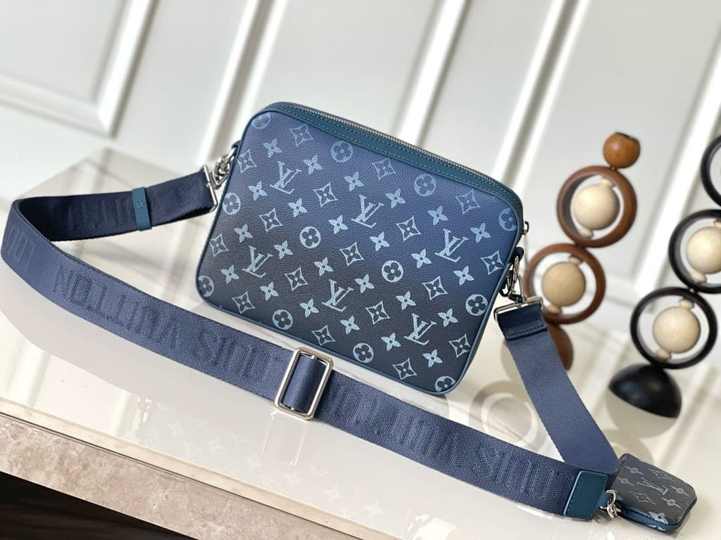 Louis Vuitton M11592 Trio Messenger
