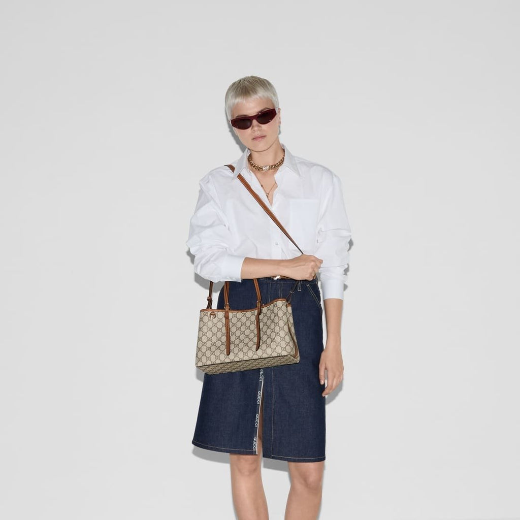 Gucci Emblem medium tote bag