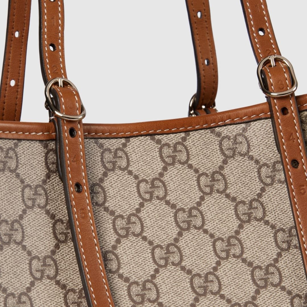 Gucci Emblem medium tote bag