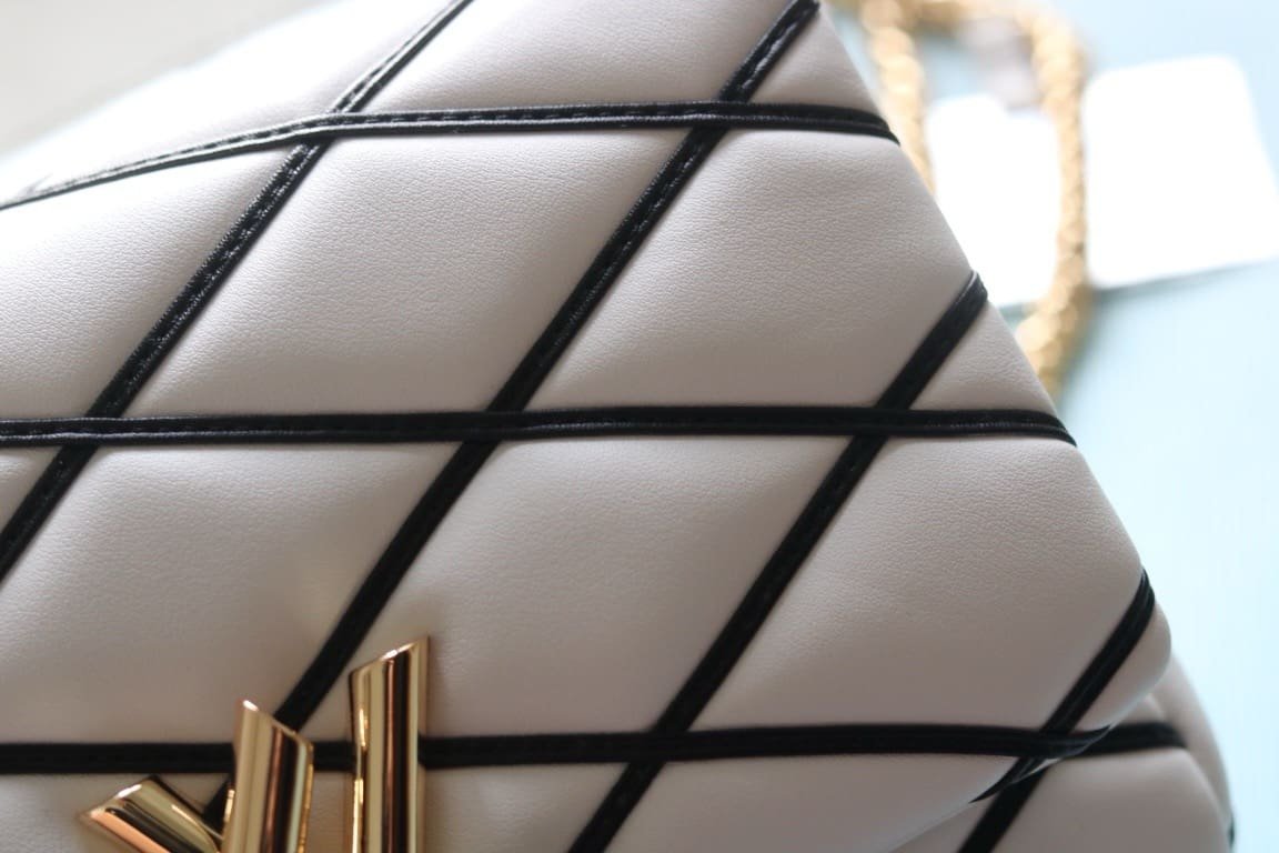 Louis Vuitton GO-14MM M22890