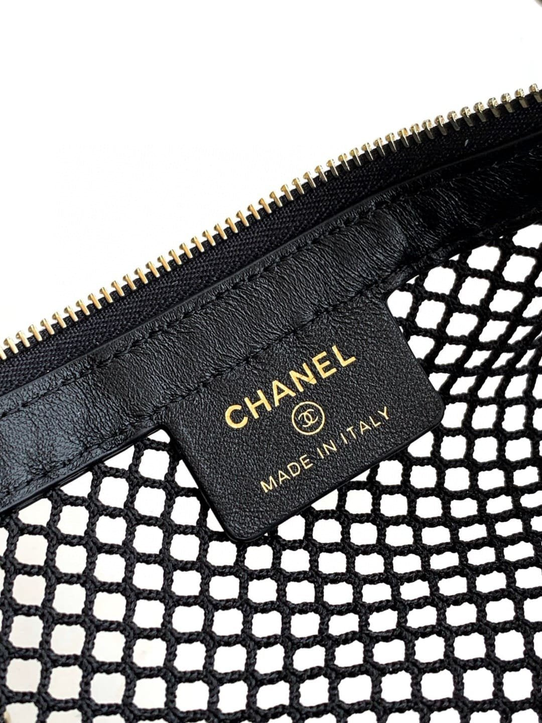 Chanel Spring-Summer 2025 Clutch with Chain