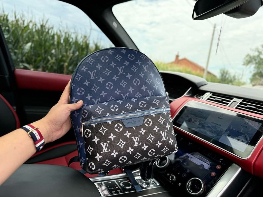 Louis Vuitton M11590 Discovery Backpack PM