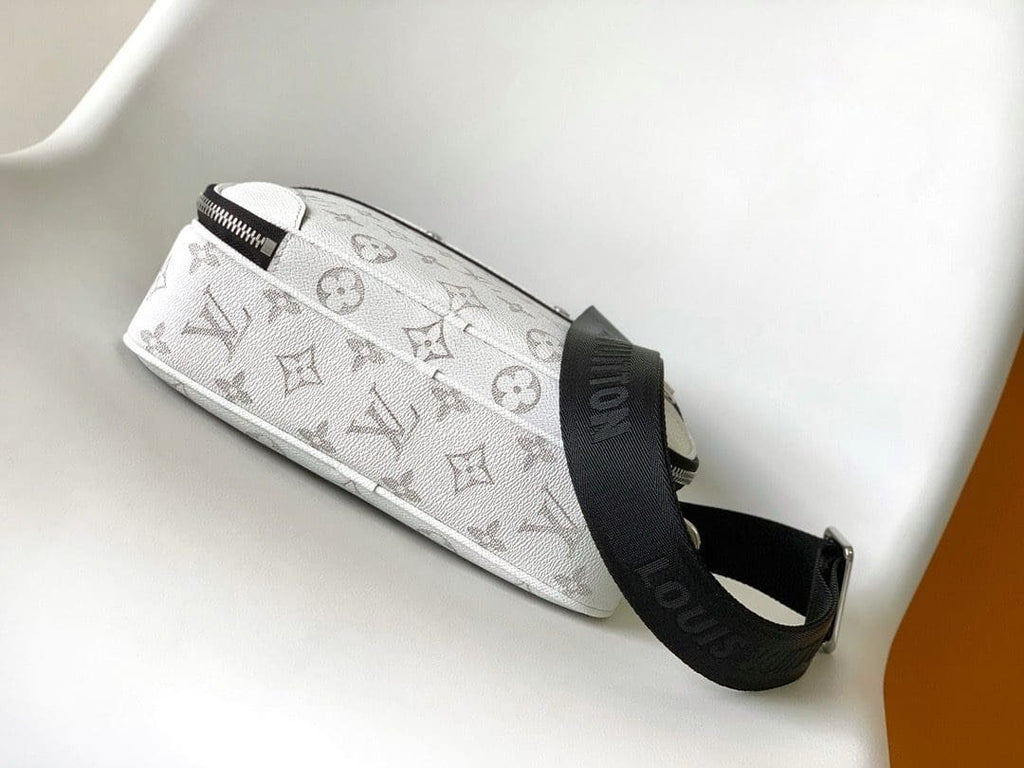 Louis Vuitton M31069 Alpha Messenger