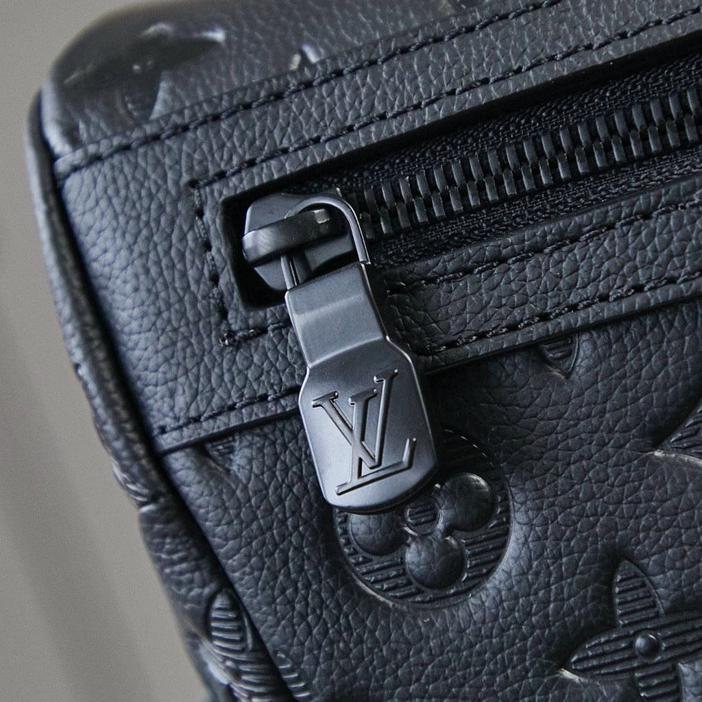 Louis Vuitton M25121 Messenger Voyager PM