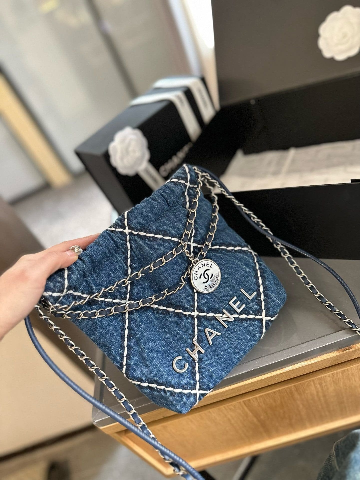 CHANEL 22 mini handbag