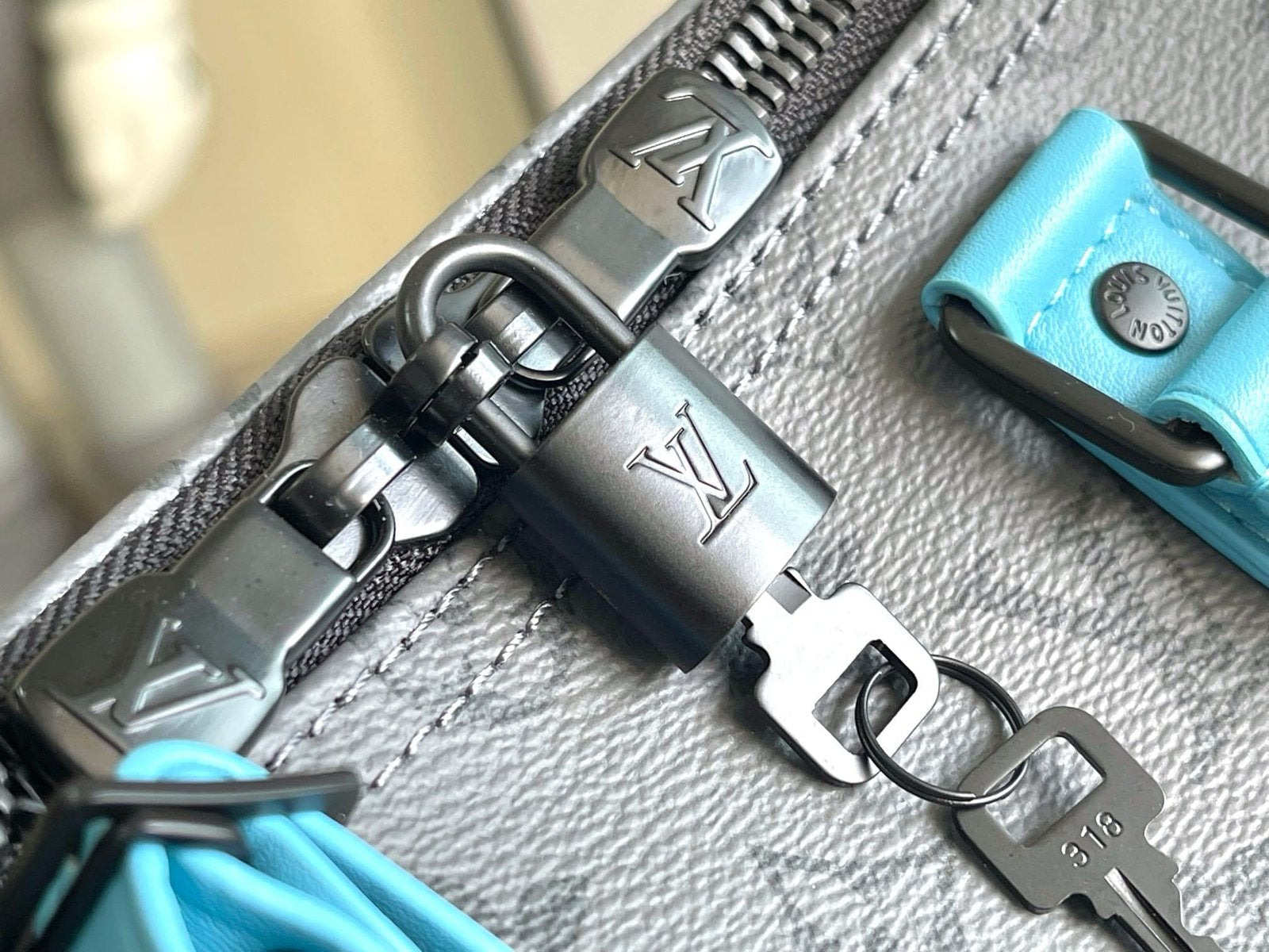 Louis Vuitton M11481 Keepall Bandoulière 45