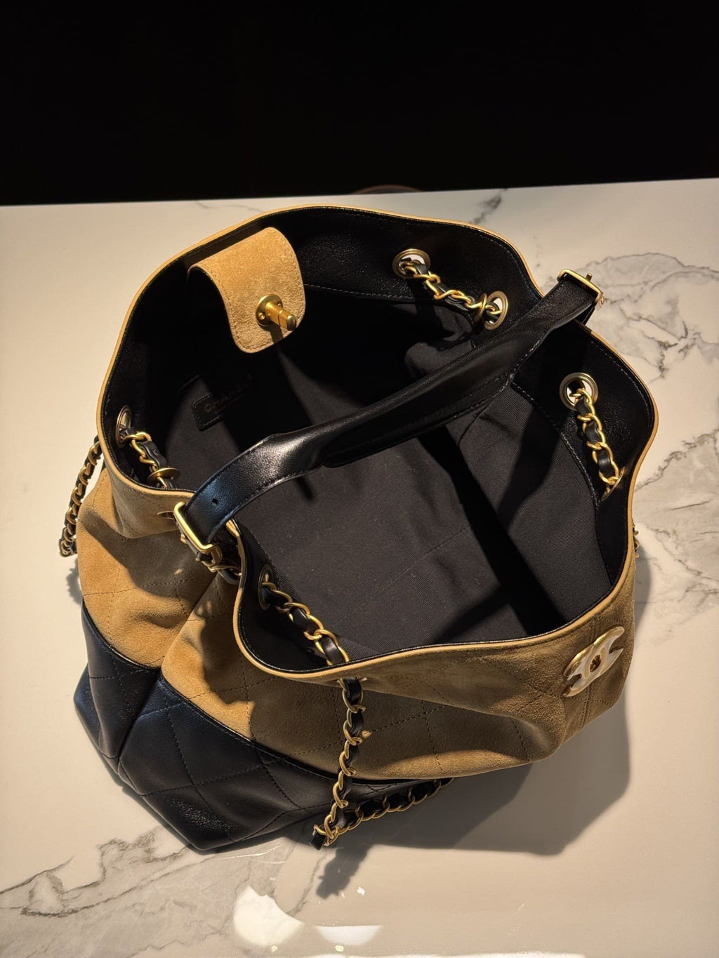 Chanel 25 Shopping Bag