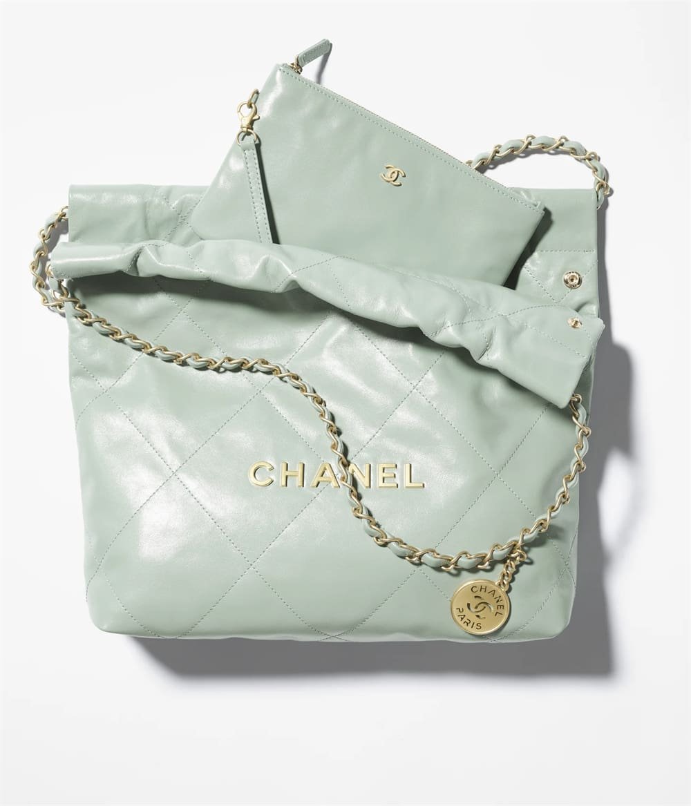 CHANEL 22 Small Handbag