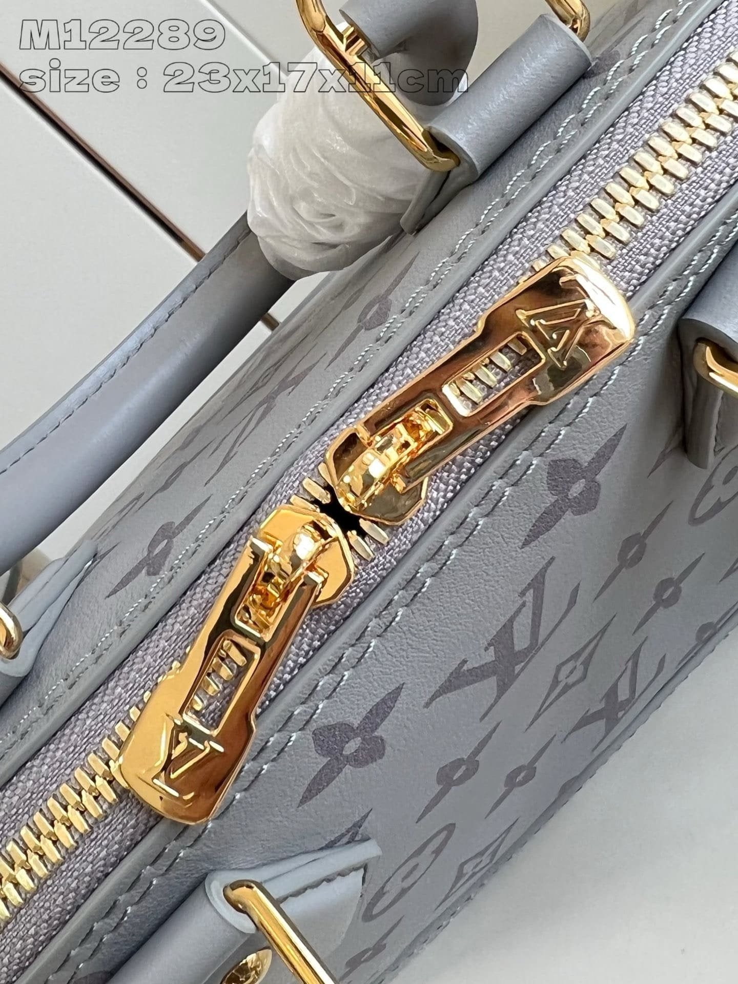 Louis Vuitton M12561 Alma BB