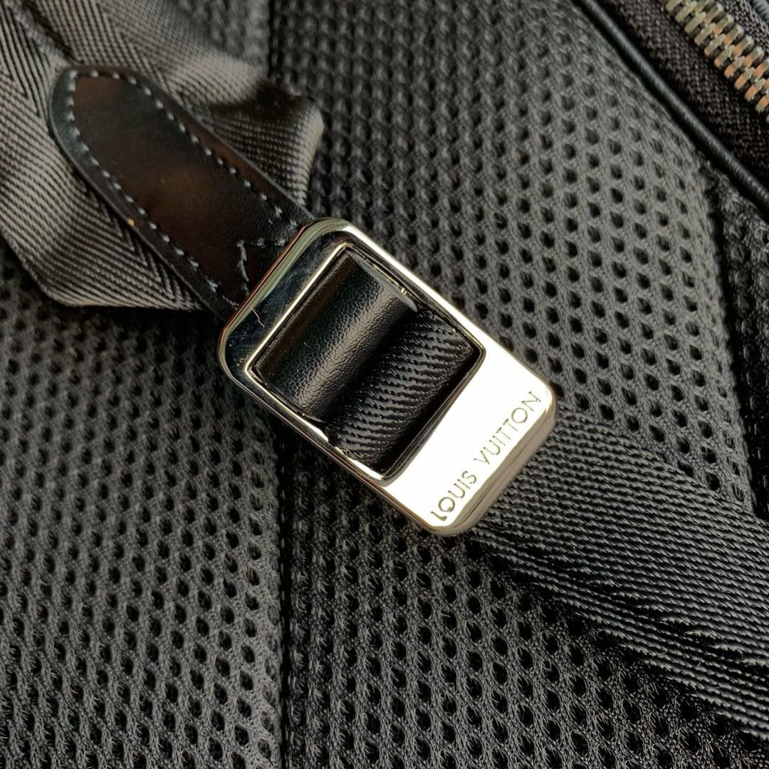 Louis Vuitton Michael N58024