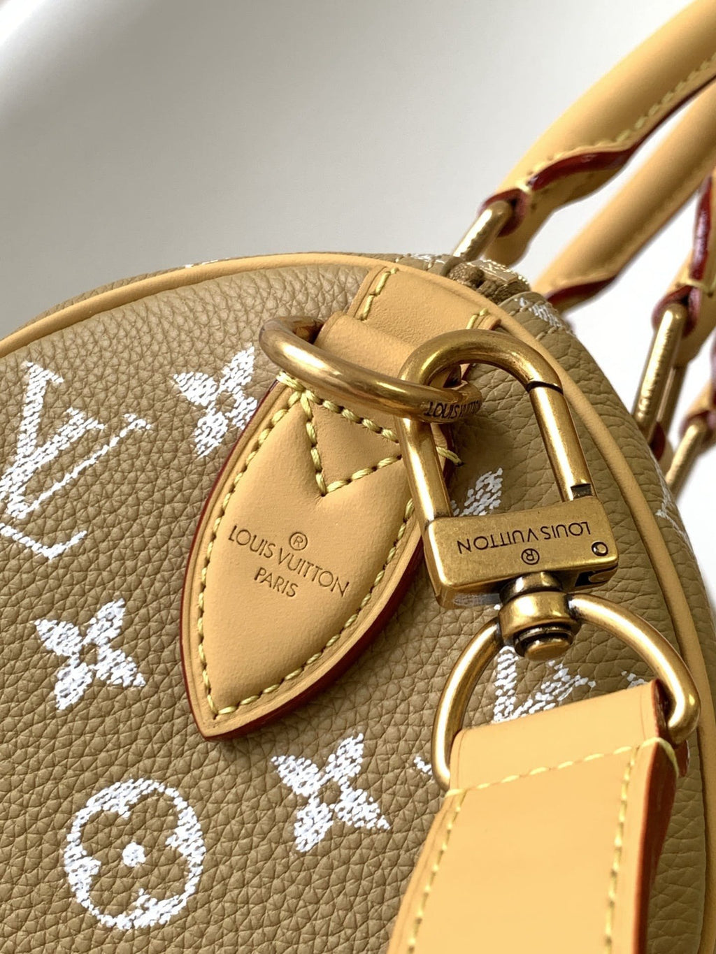 Louis Vuitton M26305 Speedy P9 Bandoulière 25