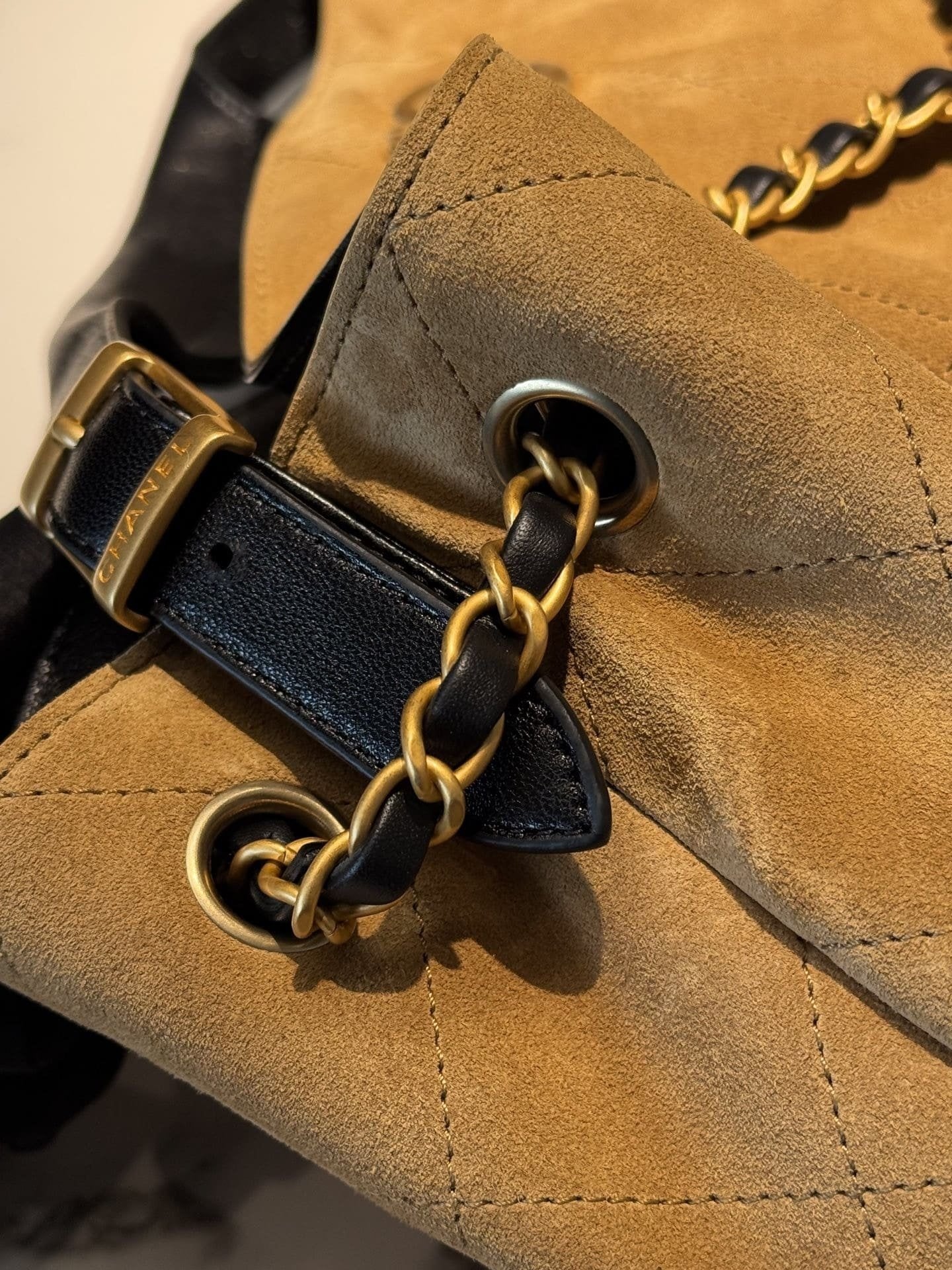 Chanel 25 Shopping Bag