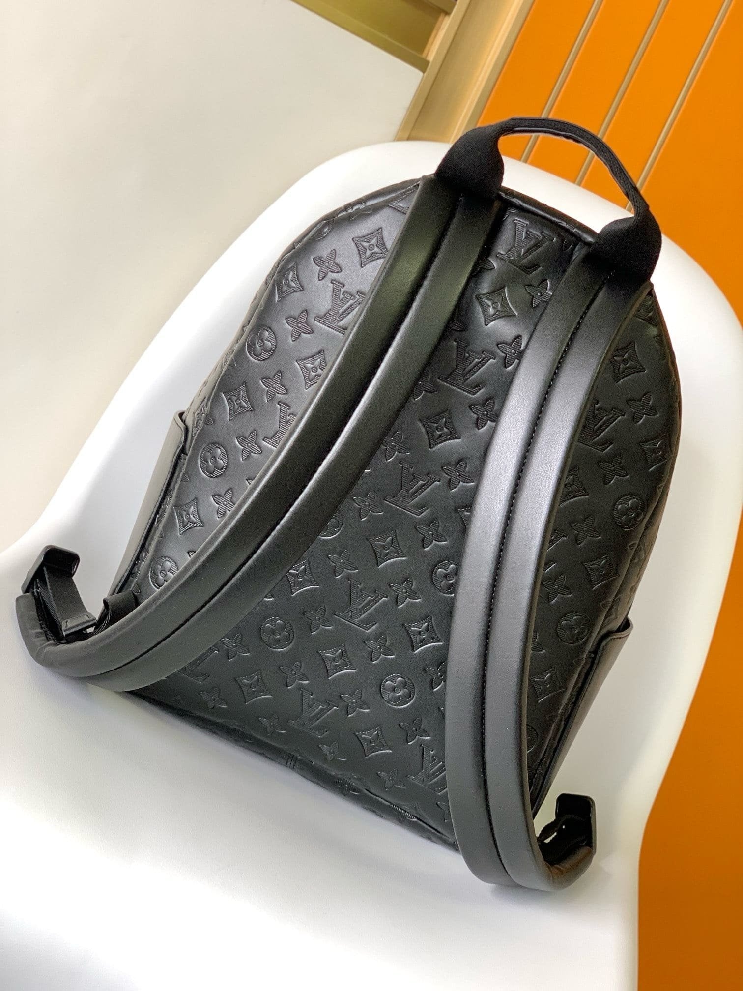 Louis Vuitton M46553 Discovery Backpack
