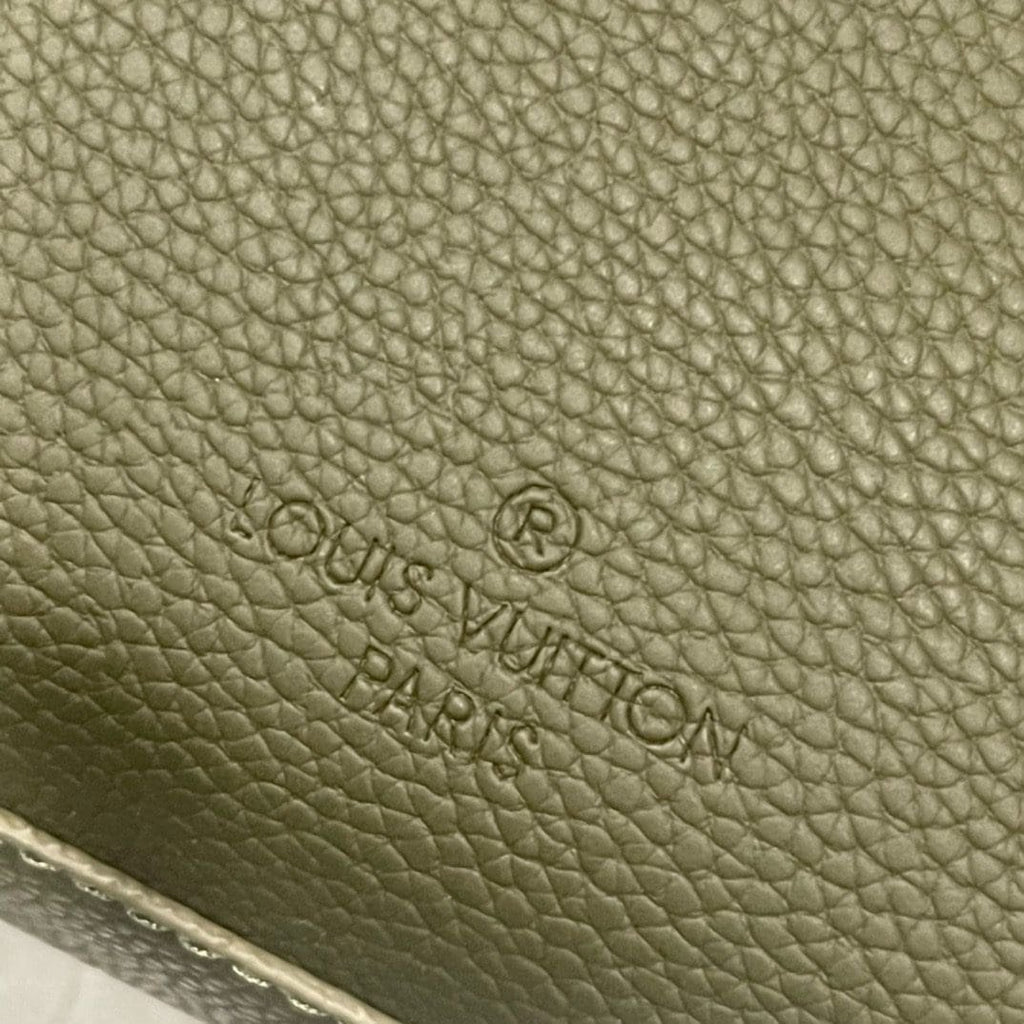 Louis Vuitton M25125 TAKEOFF Messenger Bag