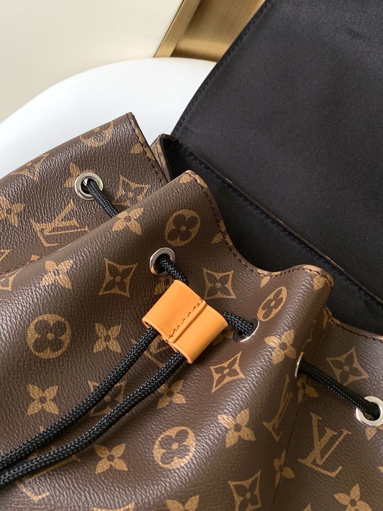 Louis Vuitton M46686 Christopher MM