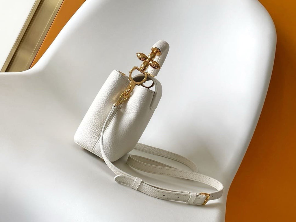Louis Vuitton M23944 Capucines Mini