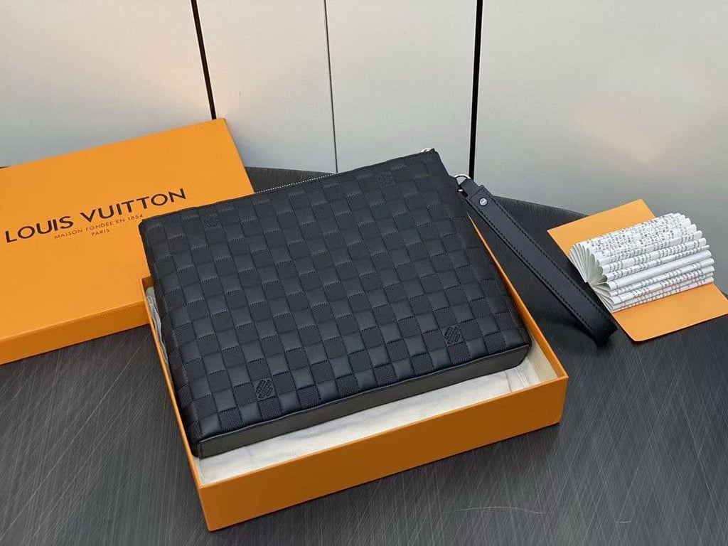 Louis Vuitton N40504 Takeoff Pouch