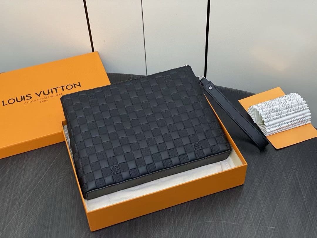 Louis Vuitton N40504 Takeoff Pouch