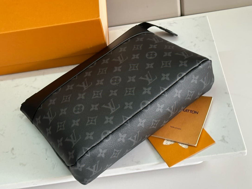 Louis Vuitton M82543 POCHETTE VOYAGE SOUPLE CLUTCH