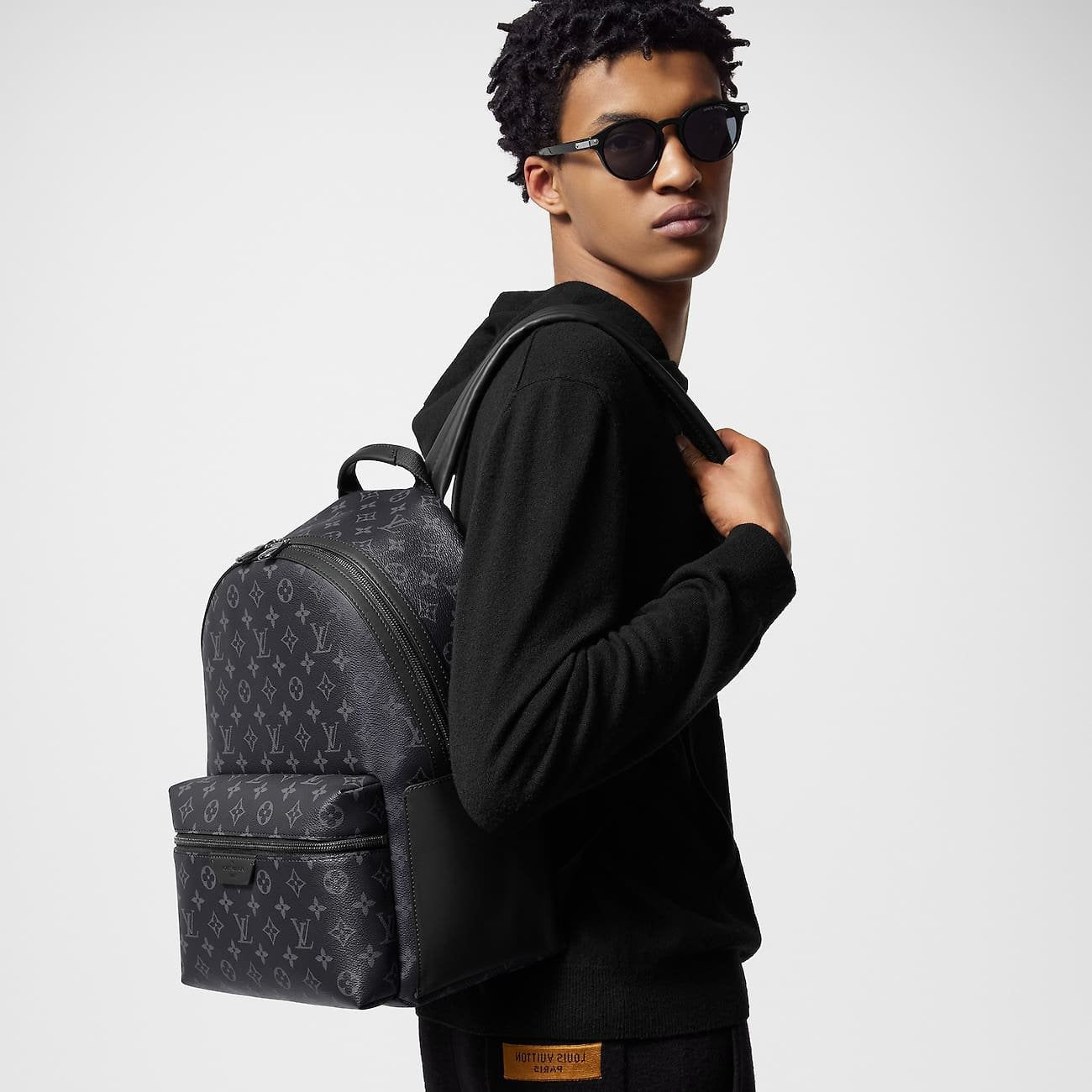Louis Vuitton M22558 Discovery Backpack PM