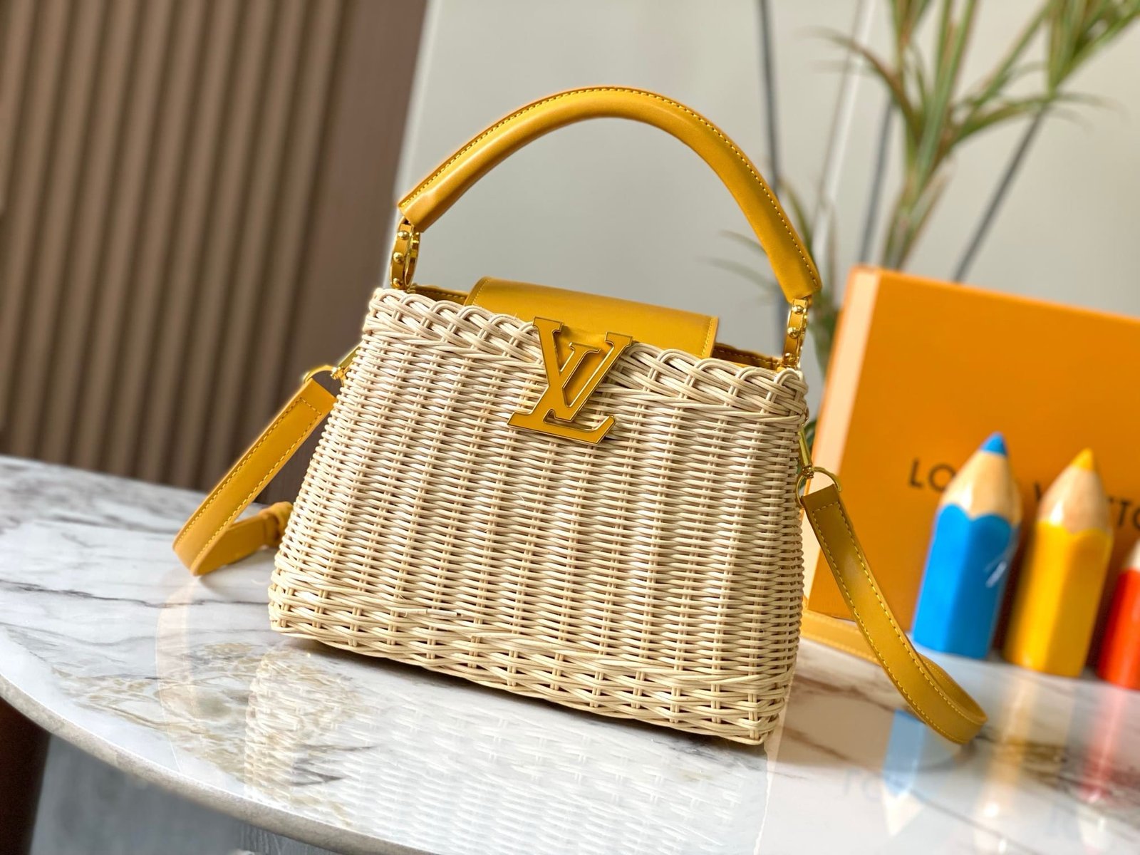 Louis Vuitton M24976 Capucines BB