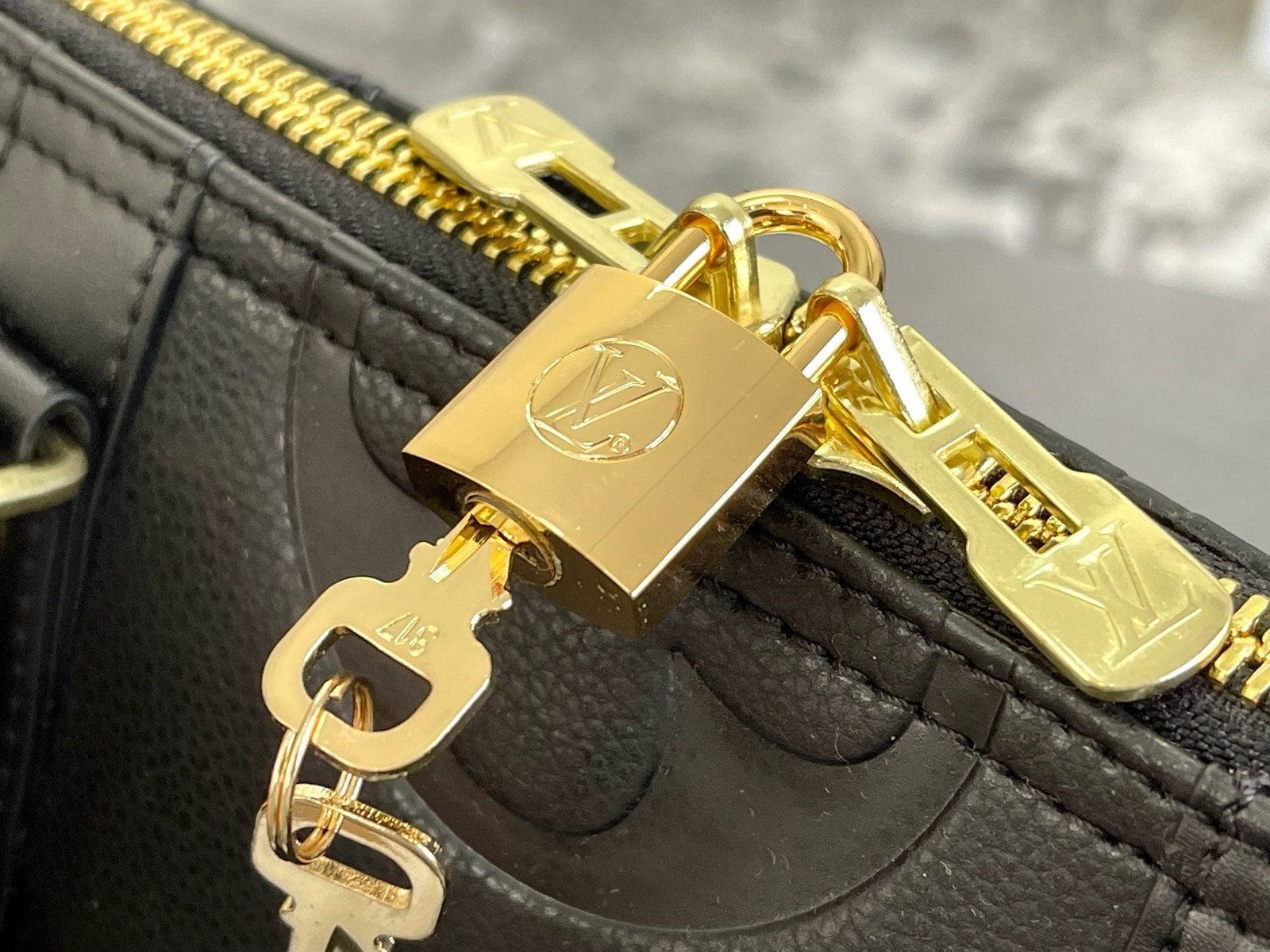 Louis Vuitton M45532 Keepall Bandoulière 45