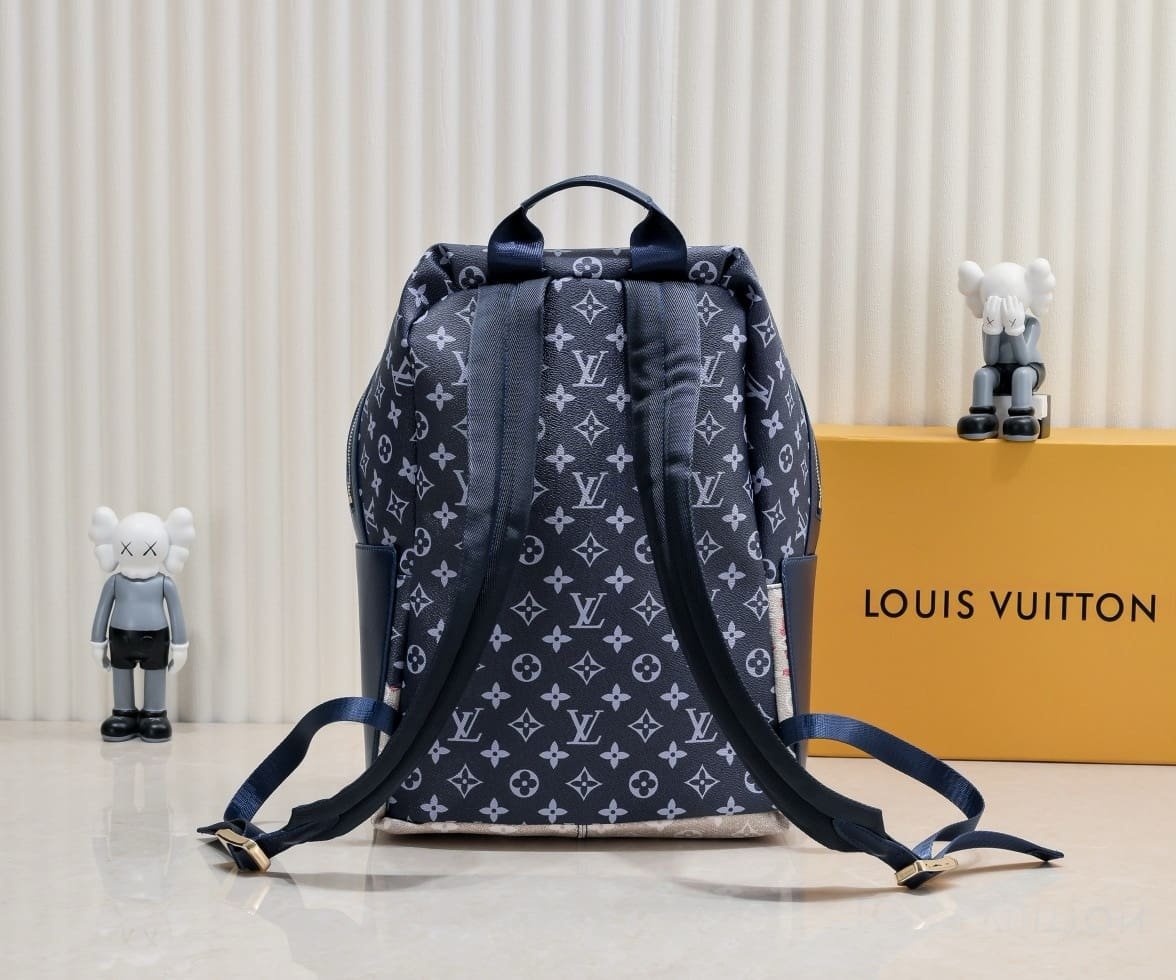 Louis Vuitton M46806 Discovery Backpack PM