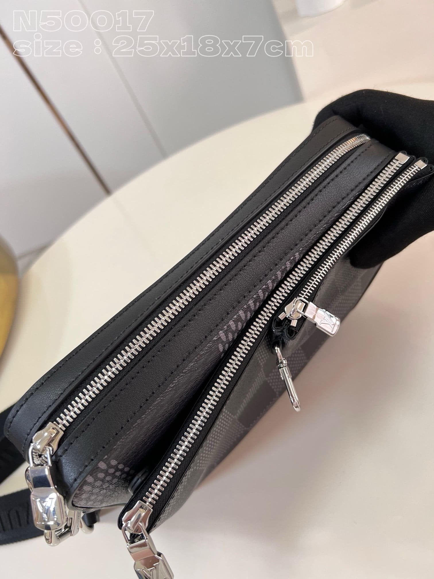 Louis Vuitton Trio Messenger N50017