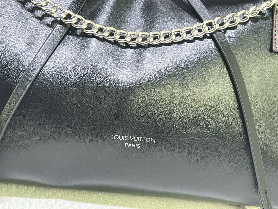 Louis Vuitton M24861 CarryAll Cargo PM