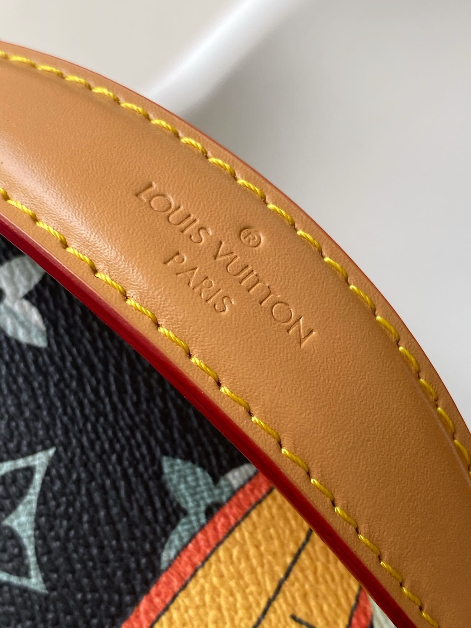 Louis Vuitton M24992 Rush Bumbag