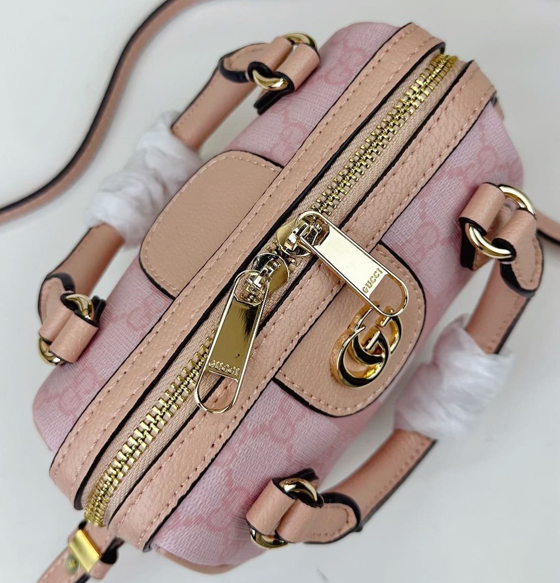 GUCCI Ophidia GG super mini bag