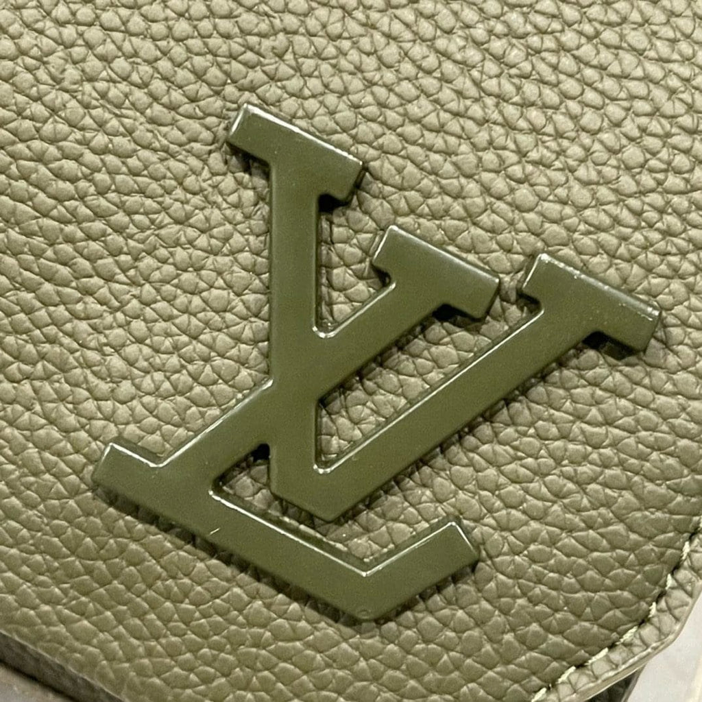 Louis Vuitton M25125 TAKEOFF Messenger Bag