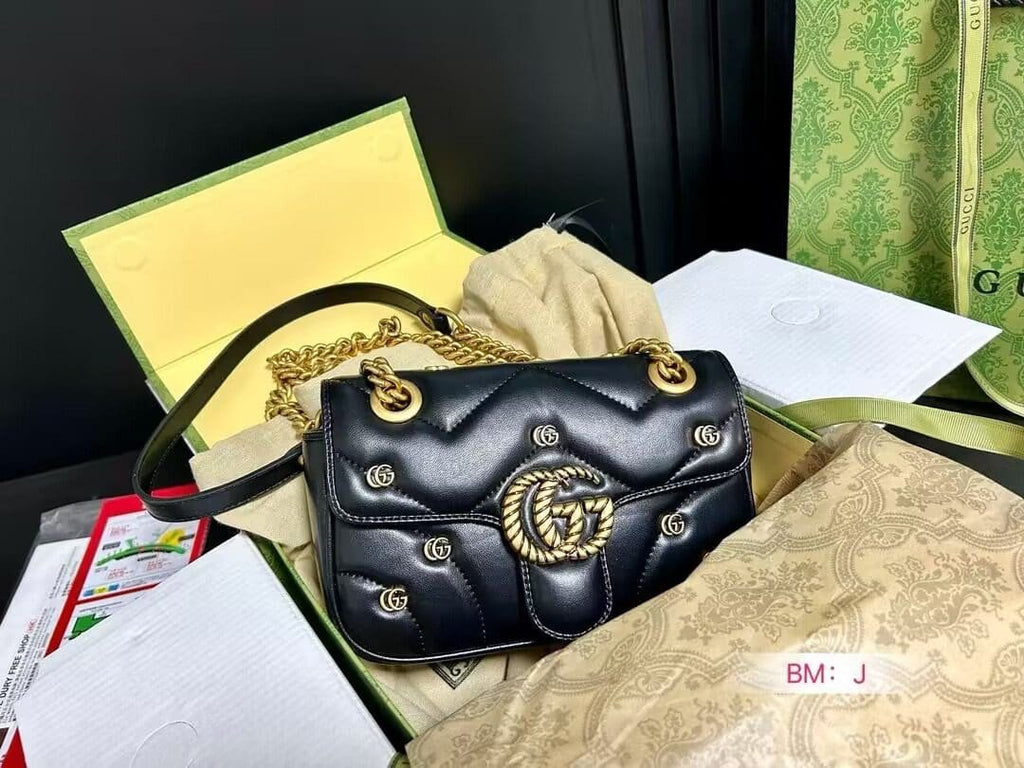 GUCCI MARMONT SMALL SHOULDER BAG BLACK