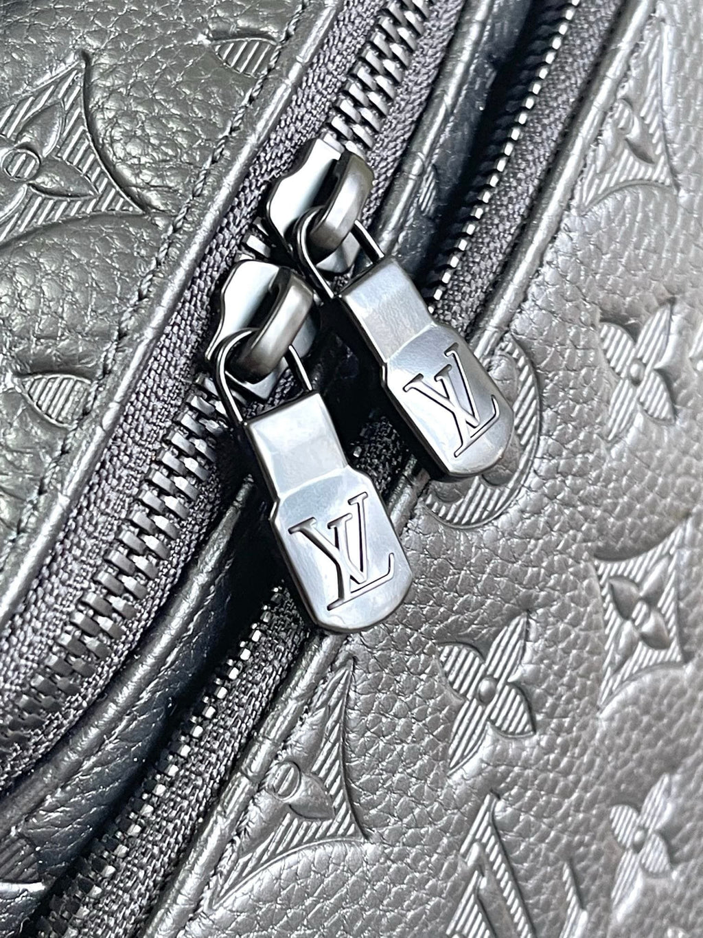 Louis Vuitton M47058 Rush Bumbag