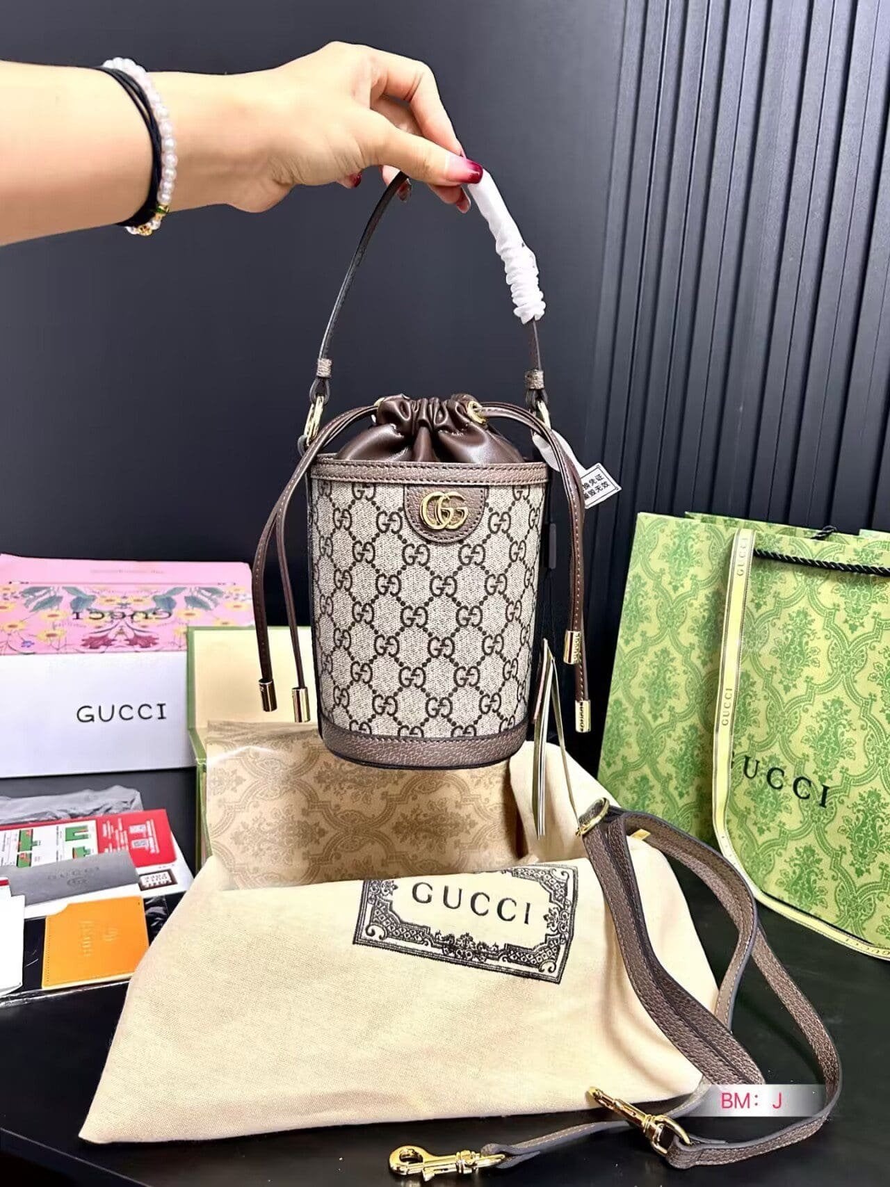 GUCCI OPHIDIA MINI BUCKET BAG