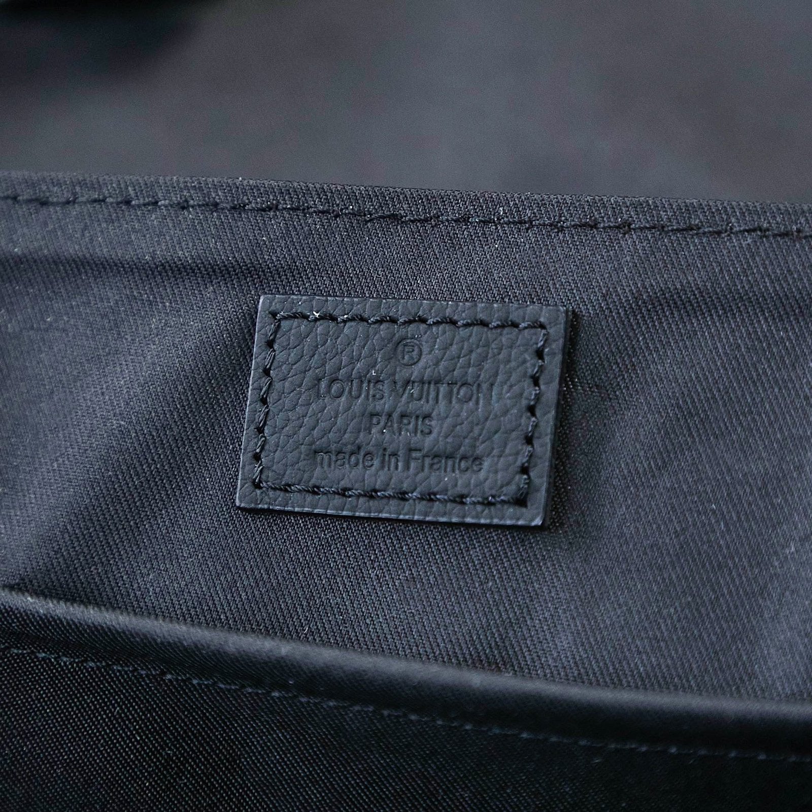 Louis Vuitton M25121 Messenger Voyager PM