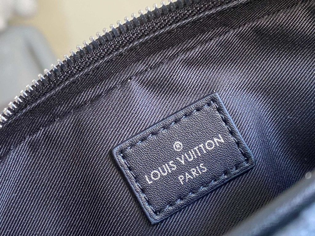 Louis Vuitton M82770 Nano Porte Documents Voyage