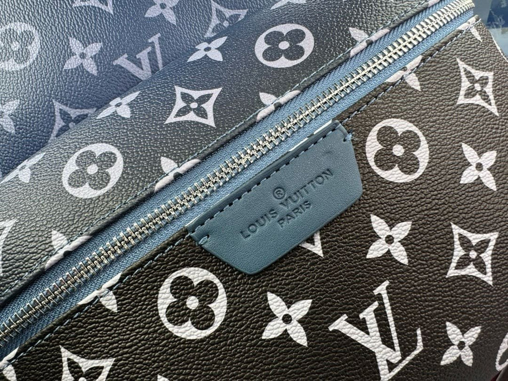 Louis Vuitton M11590 Discovery Backpack PM