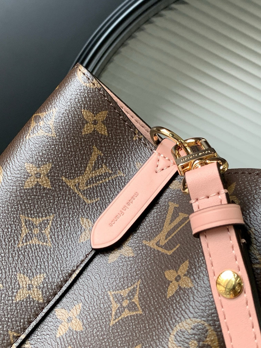 LOUIS VUITTON NéoNoé MM M44022