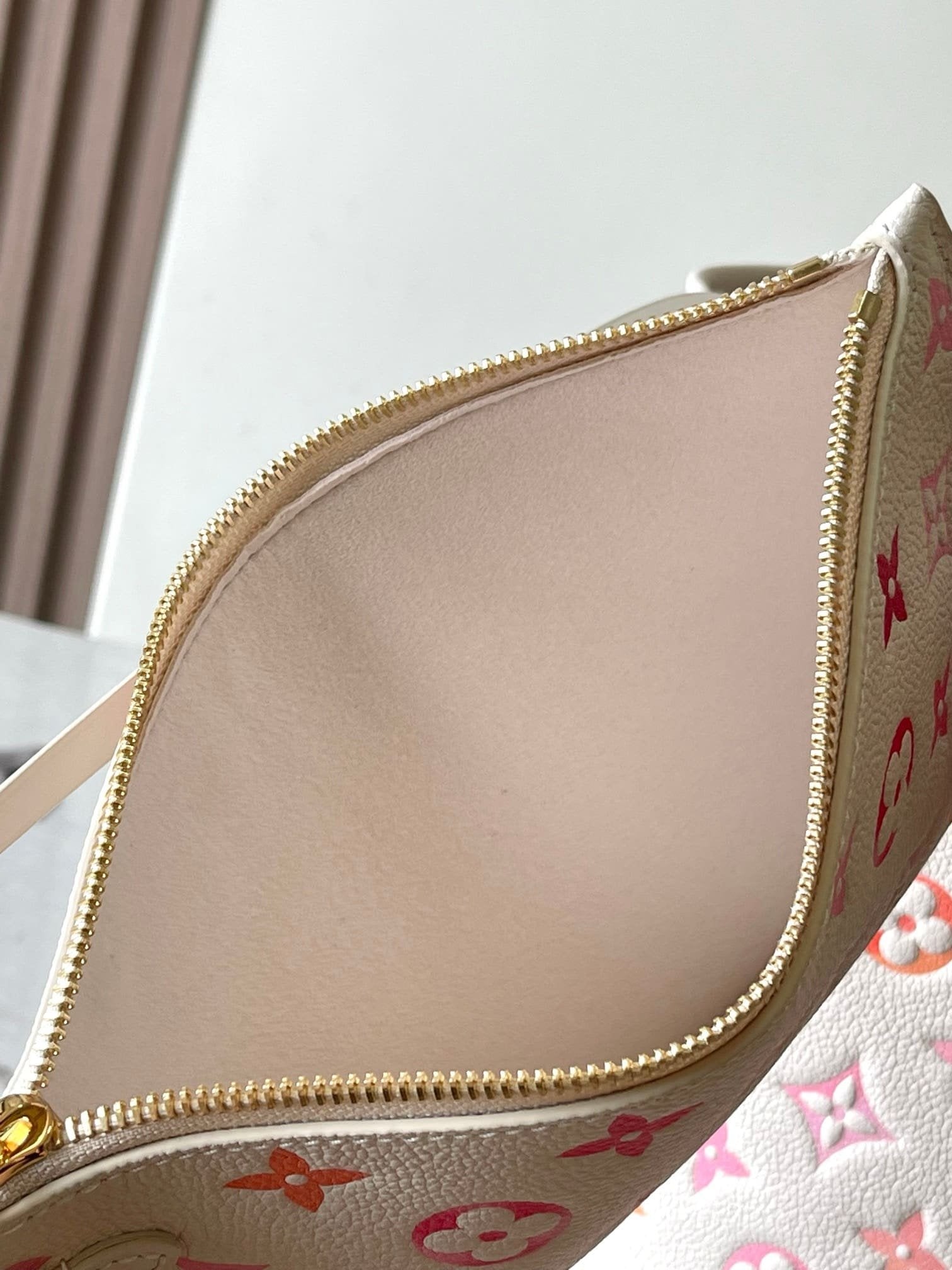 Louis Vuitton M47080 Neverfull MM