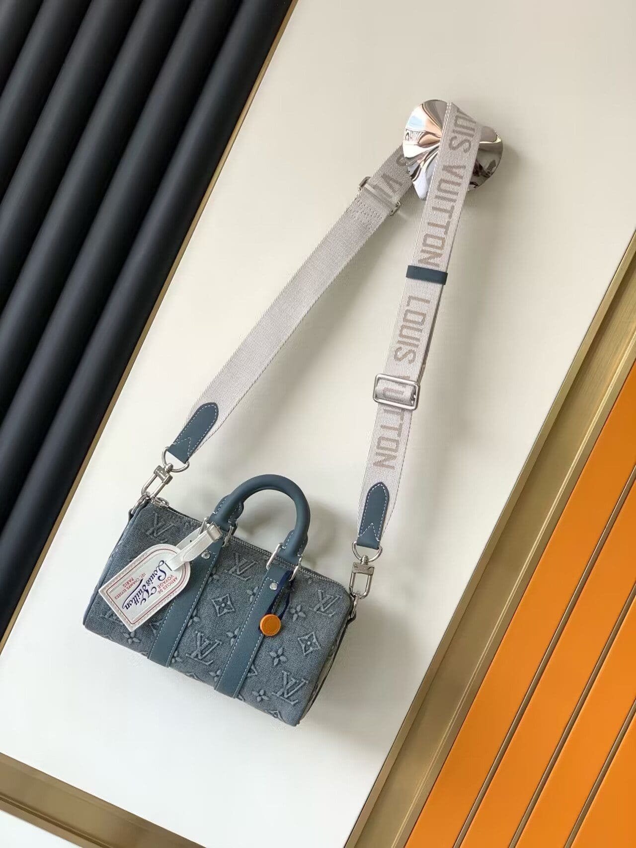 Louis Vuitton M22762 Keepall Bandoulière 25